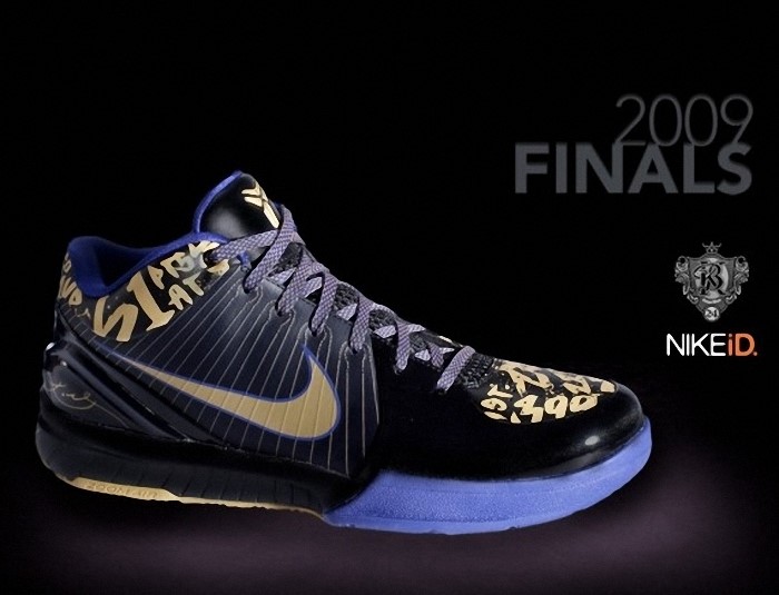 Kobe Bryant Nike Zoom Kobe IV (4), 61 Points Edition Nike iD (2009 NBA Finals) with colors purple, black and gold with stats of his 61 point-game at Madison Square Garden. Picture 11