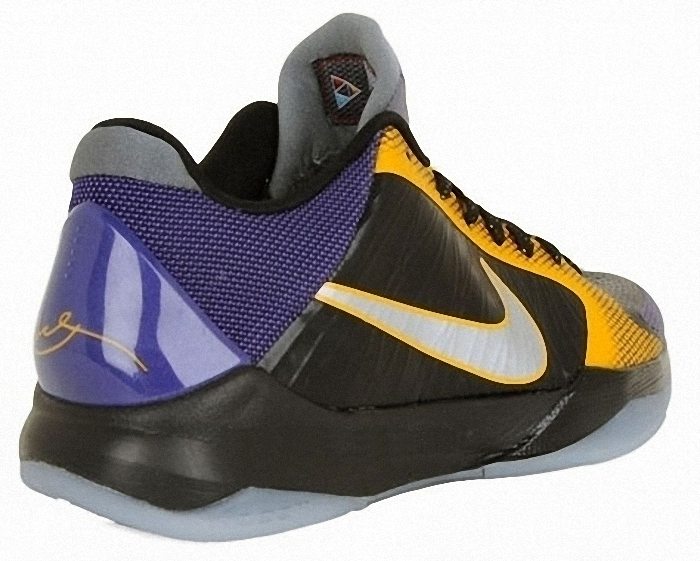 Kobe Bryant Nike Zoom Kobe V (5), Carpe Diem Edition with colors purple, black, white and gold. Picture 07
