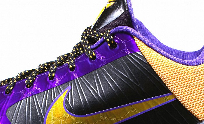 Kobe Bryant Nike Zoom Kobe V (5), Lakers Away Edition with colors black, purple and gold. Picture 28