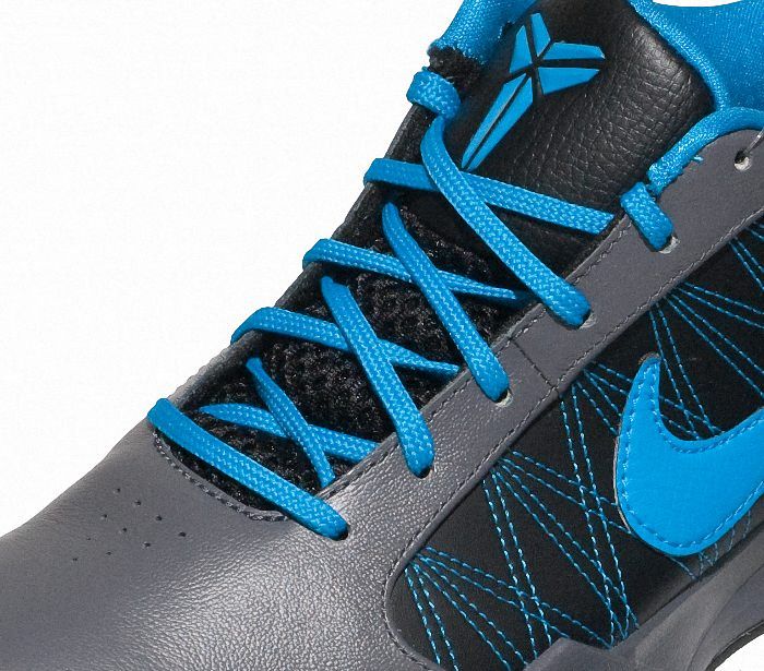 Kobe Bryant Nike Zoom Kobe V (5), M.E. Edition with colors sky blue, black and grey. Picture 02