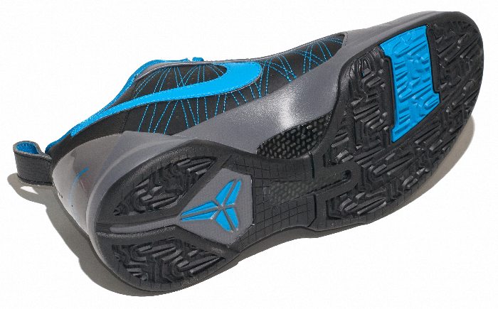 Kobe Bryant Nike Zoom Kobe V (5), M.E. Edition with colors sky blue, black and grey. Picture 04