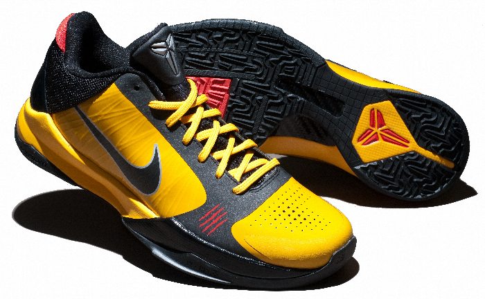Kobe Bryant Nike Zoom Kobe V (5), Bruce Lee - Game of Death Edition with colors yellow, black and red. Picture 07