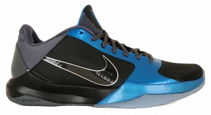 Kobe Bryant Nike Zoom Kobe V (5), Dark Knight Edition with colors black, metalic blue, white and red. Picture 14