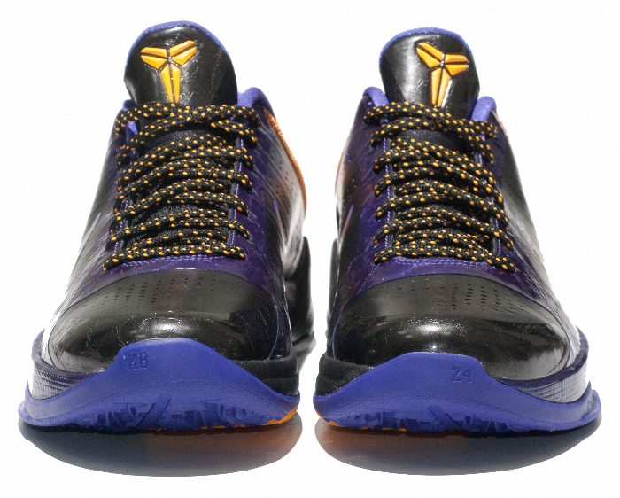 Kobe Bryant Nike Zoom Kobe V (5), Lakers Away Edition with colors black, purple and gold. Picture 08