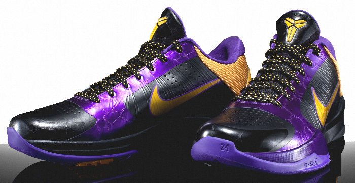 Kobe Bryant Nike Zoom Kobe V (5), Lakers Away Edition with colors black, purple and gold. Picture 32