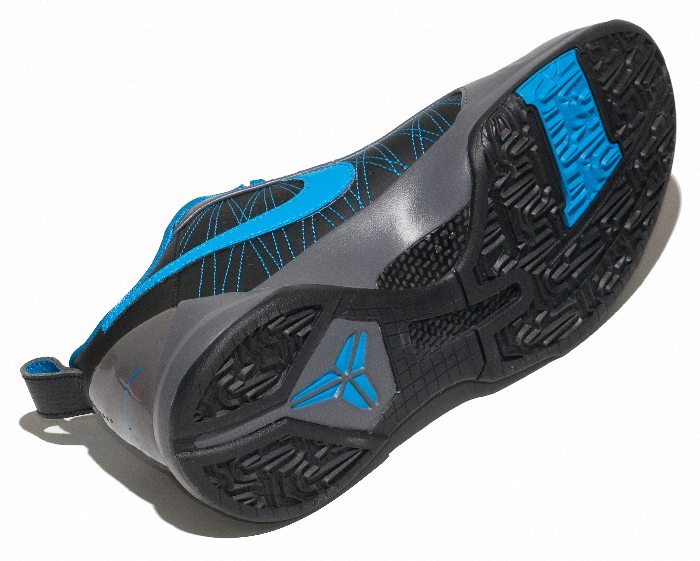Kobe Bryant Nike Zoom Kobe V (5), M.E. Edition with colors sky blue, black and grey. Picture 05