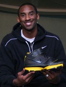 Kobe Bryant showing his new signature sneaker: Nike Zoom Kobe II (2)